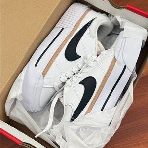 Nike Dunk Low Next Nature Sneakers